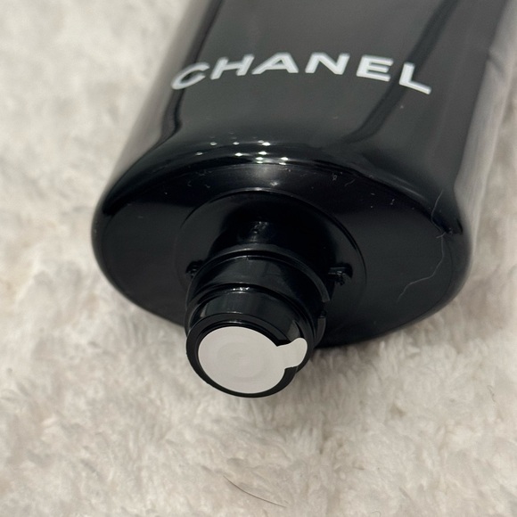 Authentic Chanel LE MASQUE Camellia Exfoliating Mask Sealed 5 Fl Oz - Picture 4 of 9